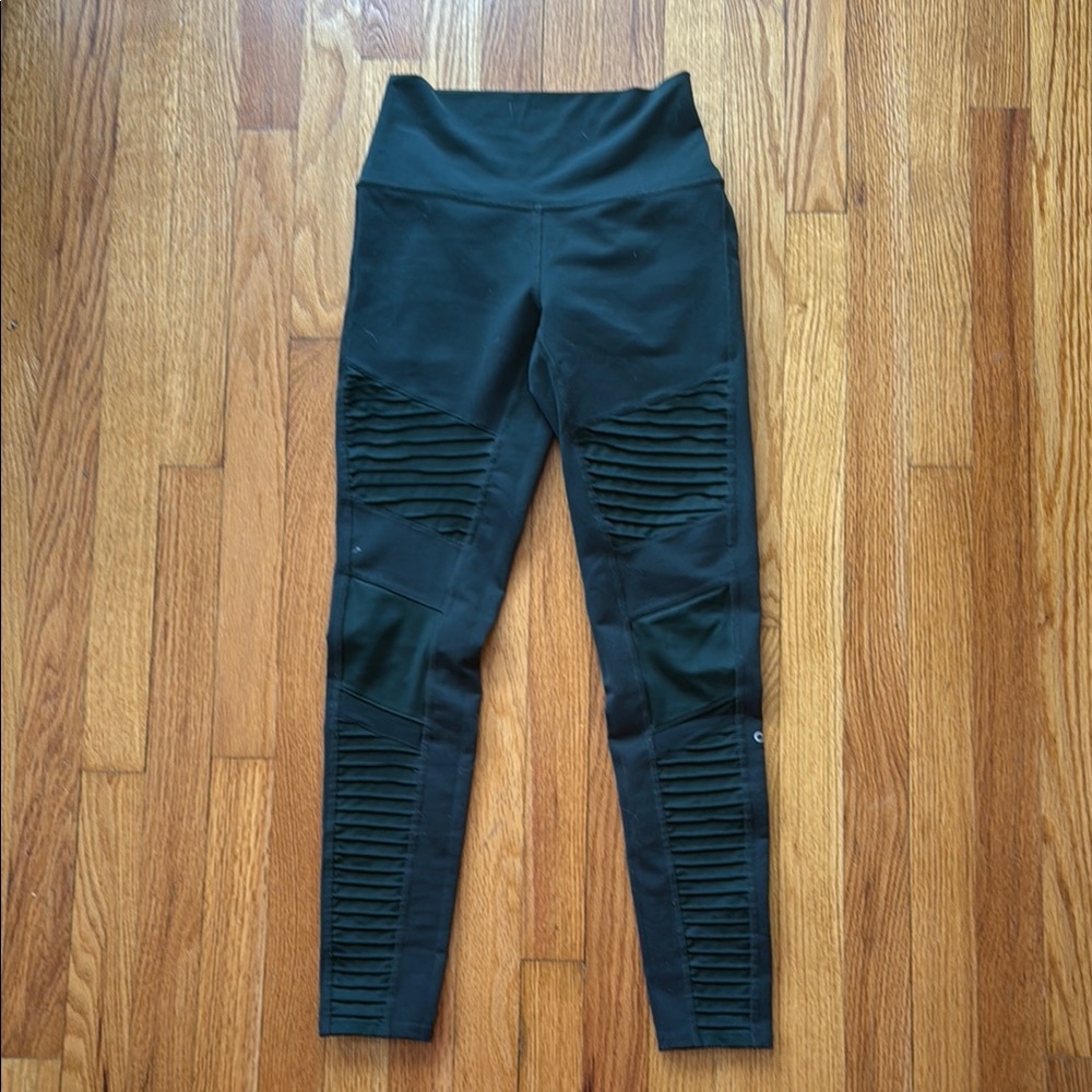 Alo Yoga Moto Leggings